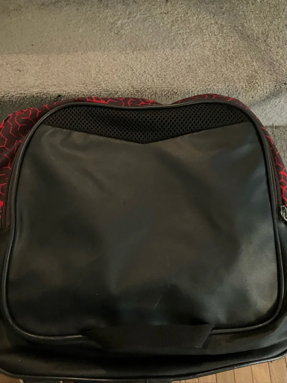 IN EXCELLENT CONDITION! UNDER ARMOUR STORM UNDENIABLE II RED & BLACK DUFFEL BAG